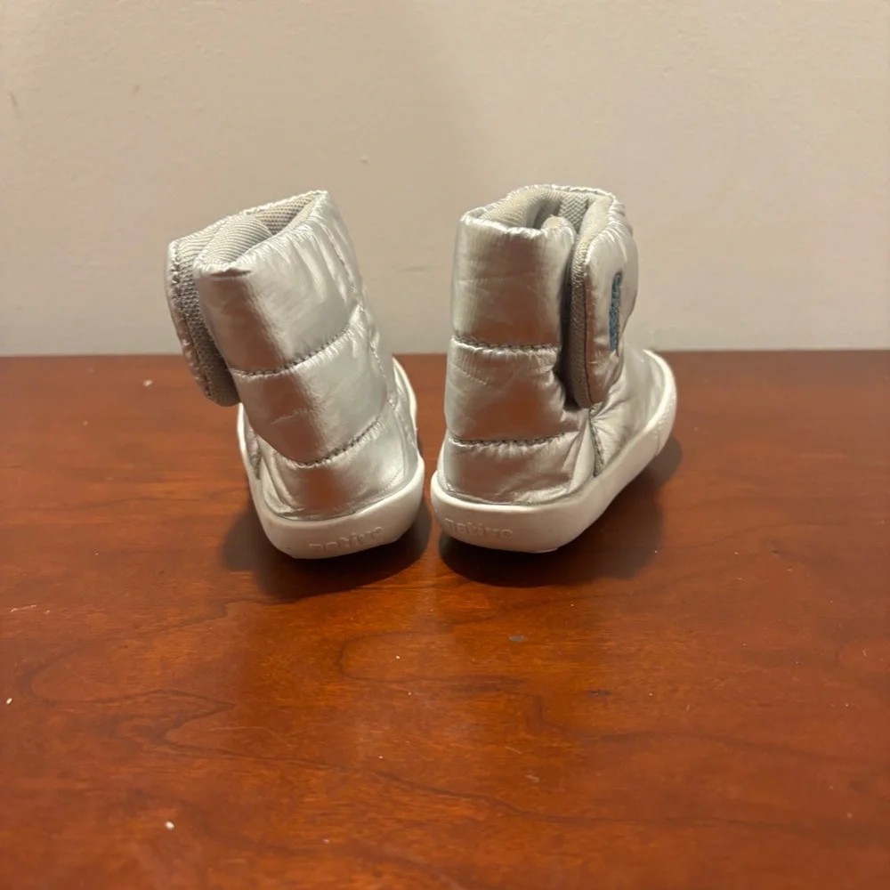 Native Shoes Chamonix Baby Boots in Silver Baby size 4